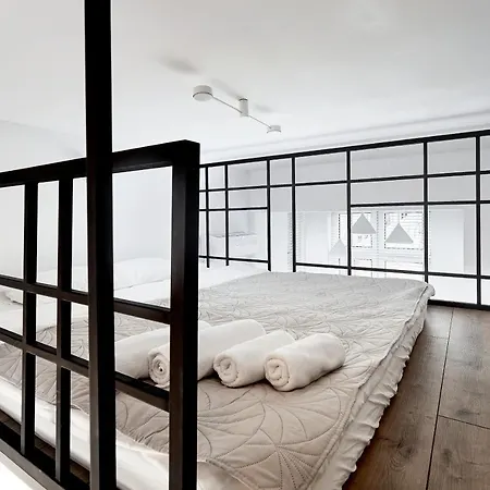 Dluga 18 Premium Z Antresola * Poznań